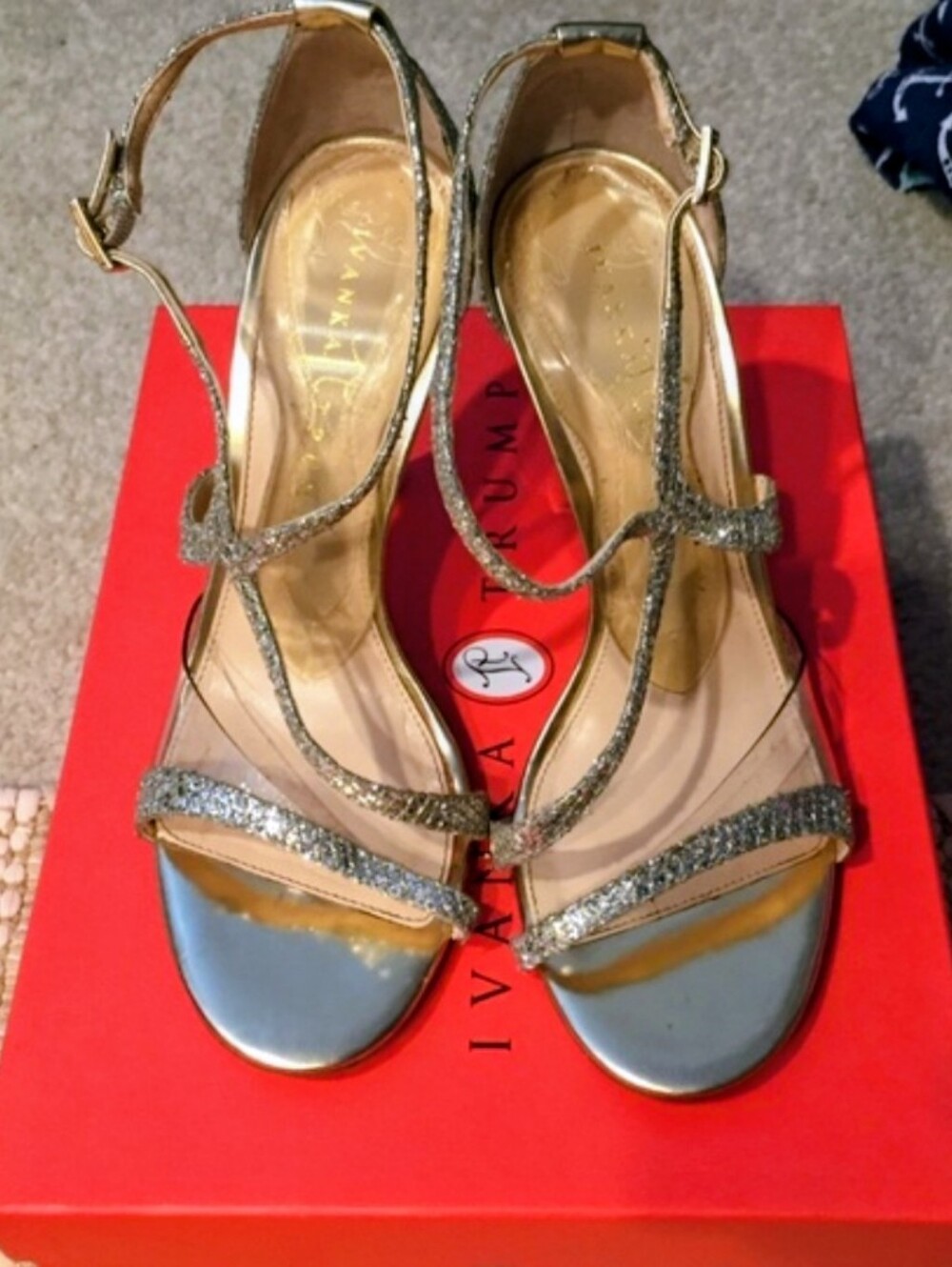 👠 Ivanka Trump Gold Metallic Glitter Strappy Sandals